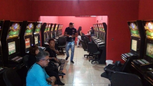 Demora para legalizar favorece o aumento de casas de jogos eletrônicos ilegais no Rio