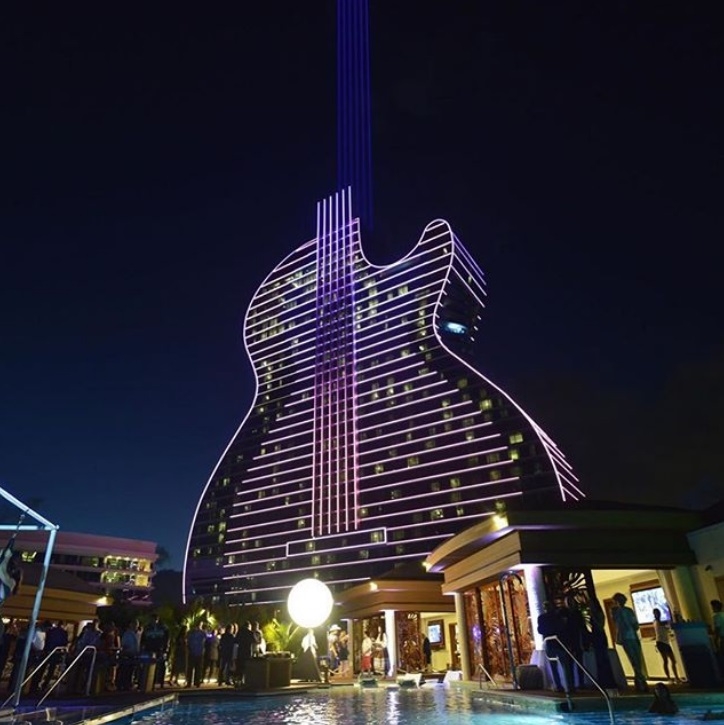 Hard Rock opened in Florida its US$ billion guitar-shaped Hotel & Casino  - ﻿Games Magazine Brasil