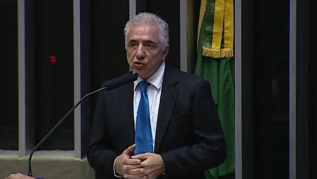 "A legalização poderia gerar empregos e aumentar a arrecadação"