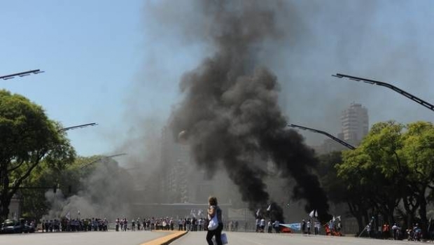 Trabalhadores do jogo argentino protestam contra novos impostos