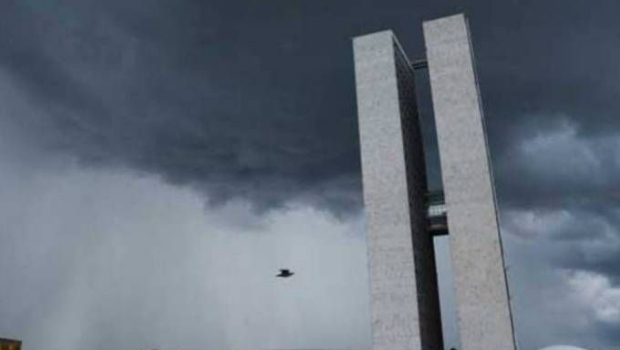 Tumulto político faz projetos ficarem para 2017