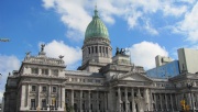 Argentina aumenta impostos sobre caça-níqueis e apostas online