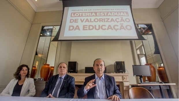 Deputado propõe criação de loteria com recursos revertidos para a educação