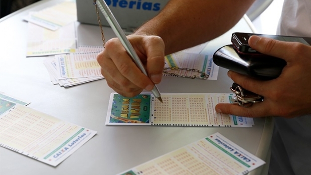Começam apostas para Mega da Virada e prêmio pode chegar a R$ 220 milhões