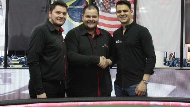 Real Poker adquire parte da Poker WEB