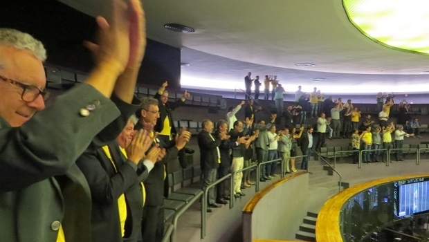 Câmara dos Deputados aprova urgência do projeto de reajuste de tarifas dos lotéricos