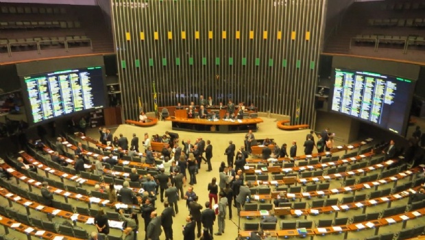 Câmara dos Deputados aprova urgência do projeto de reajuste de tarifas dos lotéricos