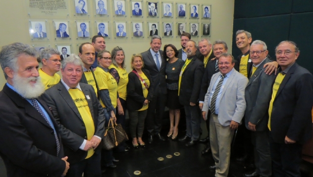 Câmara dos Deputados aprova urgência do projeto de reajuste de tarifas dos lotéricos