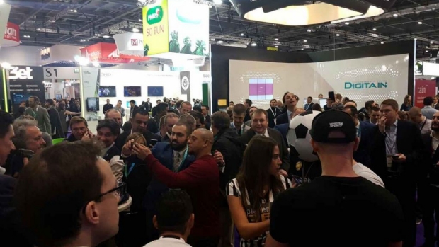 Roberto Carlos and others sport super stars al ICE 2017