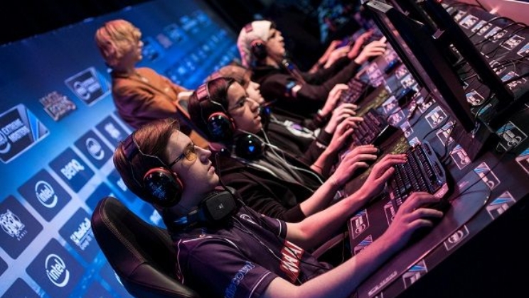 eSports podem atingir US$ 1,49 bilhão de receita e 600 milhões de público-alvo