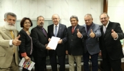 Febralot apresenta projeto de lei junto a parlamentares
