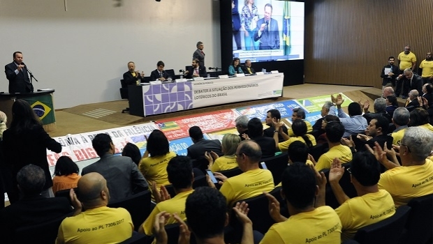 Com o apoio maciço, lotéricos tiveram audiência pública no Congresso