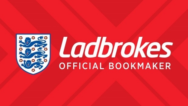 FA anuncia fim de parcerias com empresa de apostas