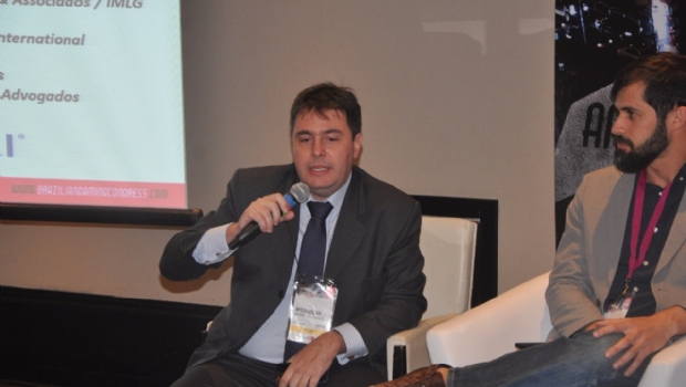 "Regulating first online gaming would help test the Brazilian population"