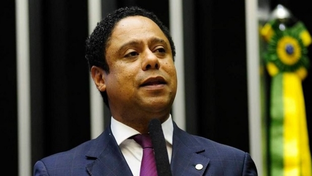 Deputado Orlando Silva quer debater PL 7306 e votação poderia ser adiada