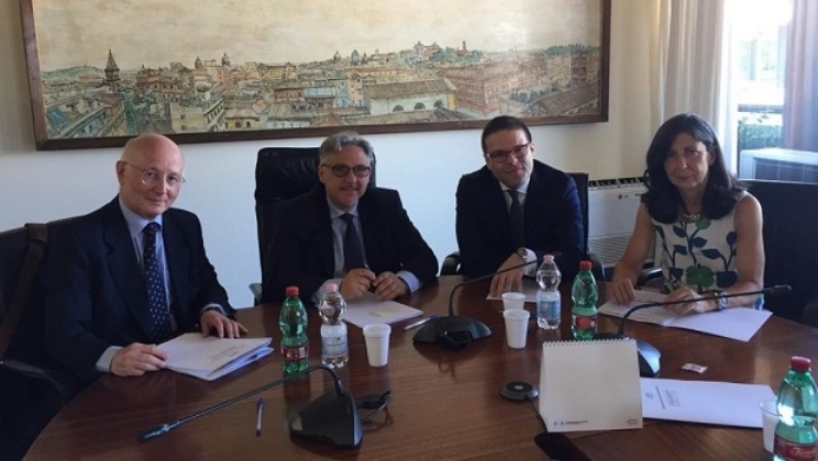 Países europeus querem implementar jogos de poker on-line compartilhados