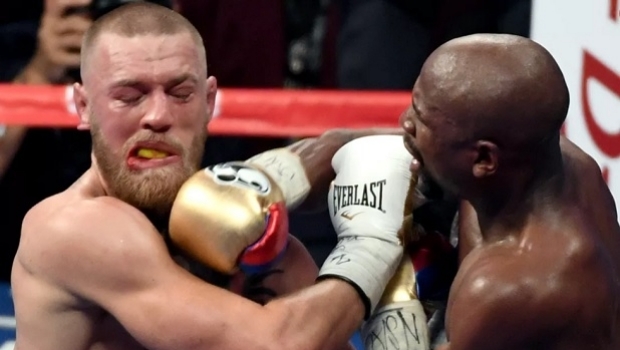 Mayweather attempted to bet US$ 400,000 on himself