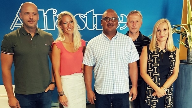 Alfastreet e Complete Solutions assinam parceria de distribuição