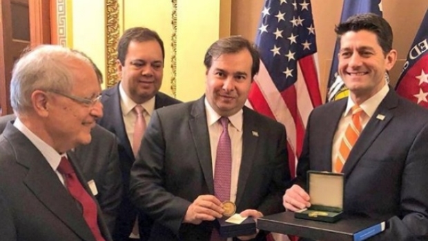 Maia revelou que há maioria para aprovar a lei do jogo no primeiro semestre