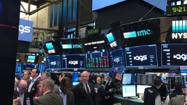 AGS enters the stock market with an explosion in the public offering