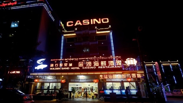 Cambodia targets foreign investors