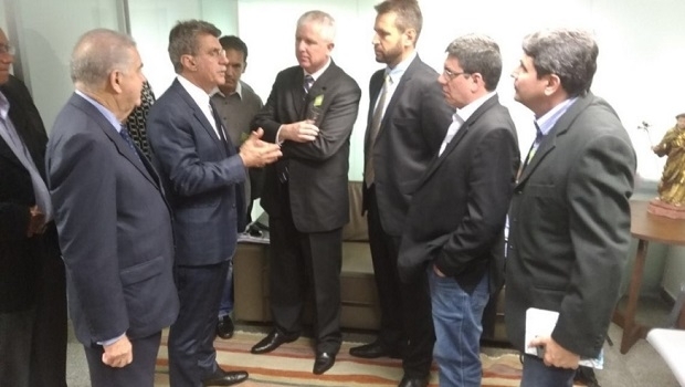 ALSPI entrega dossiê a Senadores e tem audiência com Romero Jucá