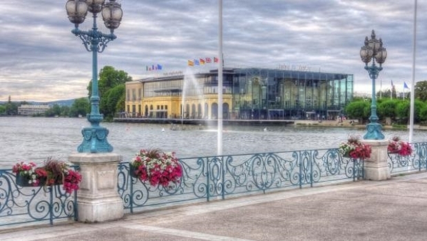 Paris to open "gaming clubs" this year