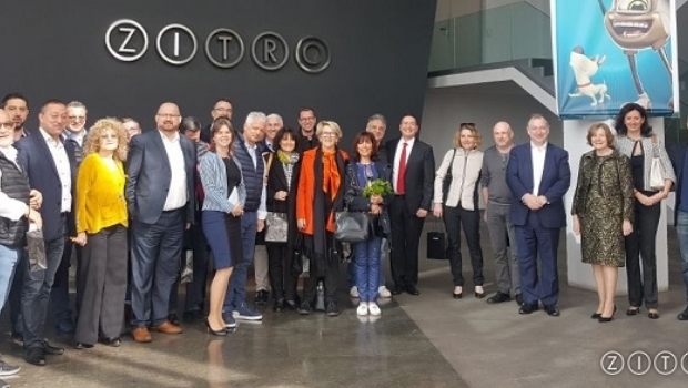 Cassinos franceses associados ao SCMF visitam a Zitro