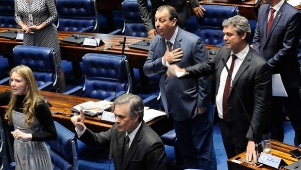 Acordo pode resolver impasse sobre projeto que reajusta pagamento aos lotéricos