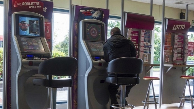 UK government to cut FOBTs maximum stake from £100 to £2
