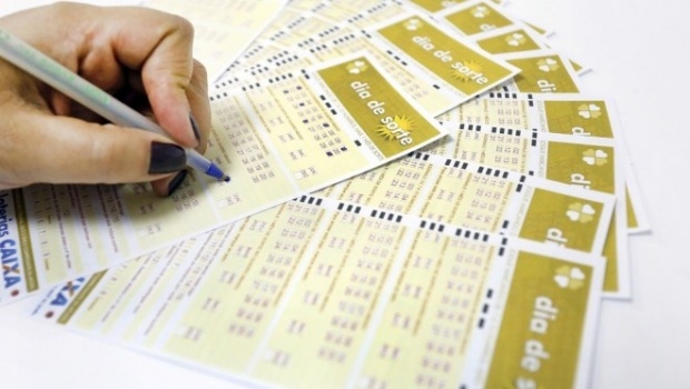 Loteria Dia de Sorte completa 100 sorteios com prêmio de R$ 1,8 milhão