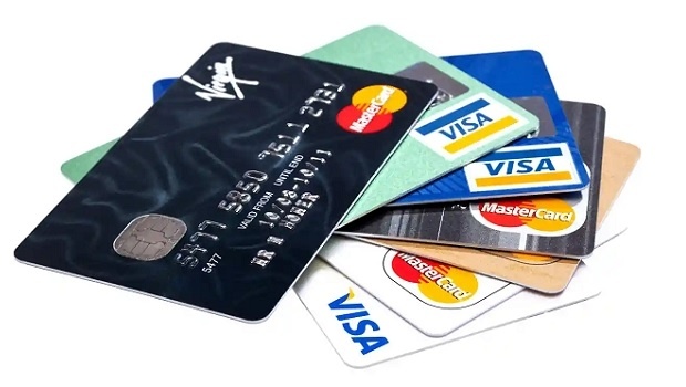 Apostas em cartões de crédito pode ser banida na revisão do Estado