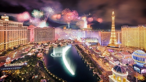 Over 300,000 people gathered in New Year with fireworks on Las Vegas Strip