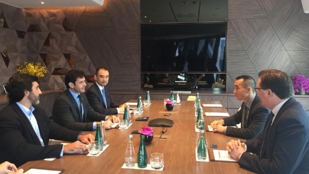 Reunião-chave para a gigante chinesa Melco Entertainment chegar com resorts-cassino no Brasil