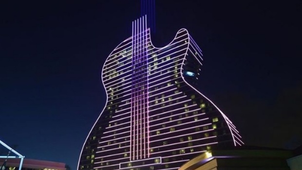 Hard Rock inaugurou na Flórida seu Hotel & Casino com forma de guitarra de $1.5 bi