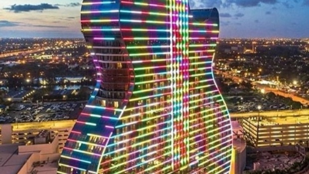 Hard Rock opened in Florida its US$1.5 billion guitar-shaped Hotel & Casino