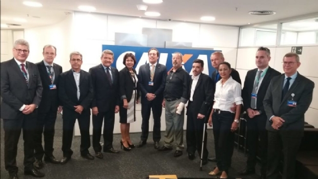 Caixa apresenta a Febralot estratégias para os principais problemas da categoria