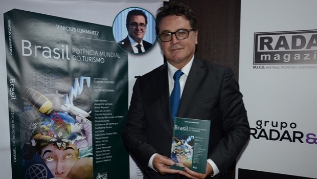Lummertz lançou o livro “Brasil: Potência Mundial do Turismo” com capítulo dedicado ao Jogo