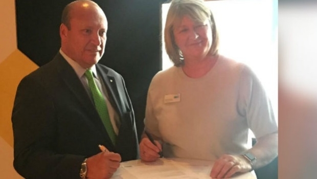 Fecoljuegos e Clarion Events assinam acordo na ICE London 2019