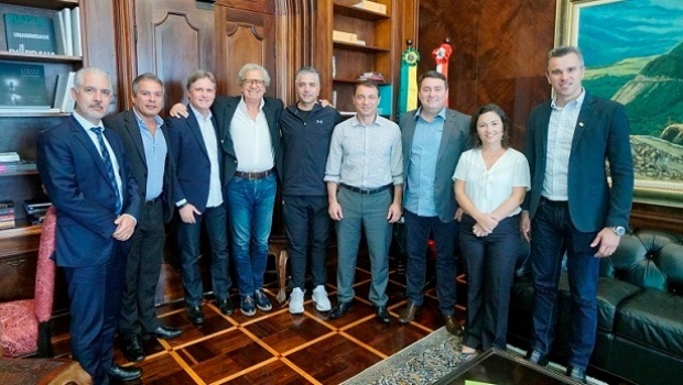Hard Rock met with Santa Catarina’s governor to talk about investments in tourism
