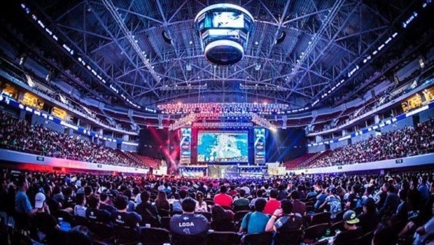 eSports advertisement revenue in USA projected to rise by 25% in 2019