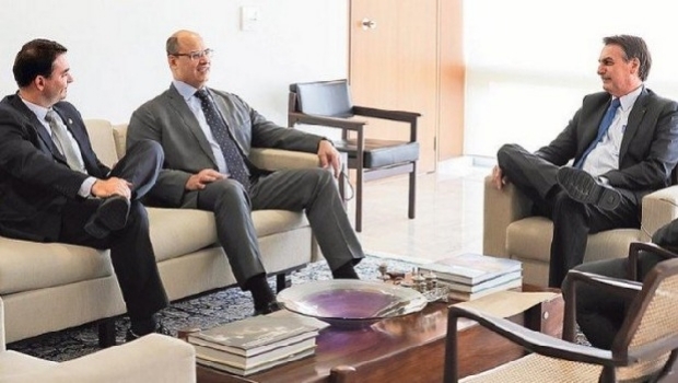 Witzel pede para Bolsonaro estadualizar o Porto do Rio onde poderia funcionar um resort cassino