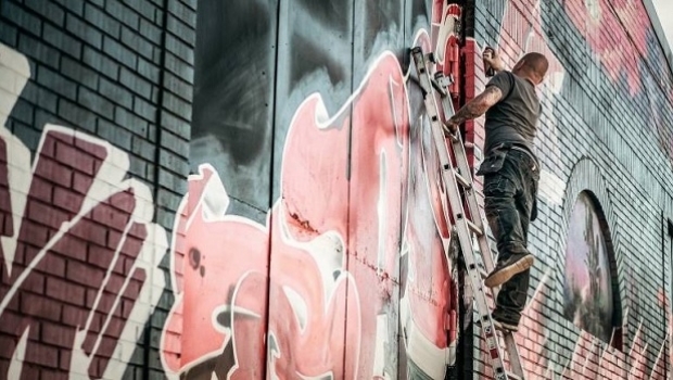 PokerStars organiza desafio de grafite para celebrar o UFC 237 no Rio