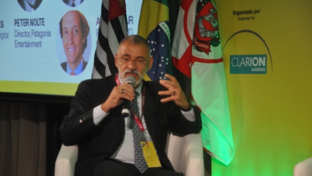 Atenção ao jogador deve ser uma constante e prevista na regulamentação