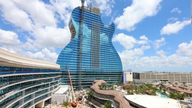 Hotel em forma de guitarra do Hard Rock na Flórida já aceita reservas