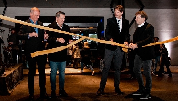 Grupo HCI reinaugura o Hotel Casino Iguazú em uma celebração na noite do seu 25º aniversário