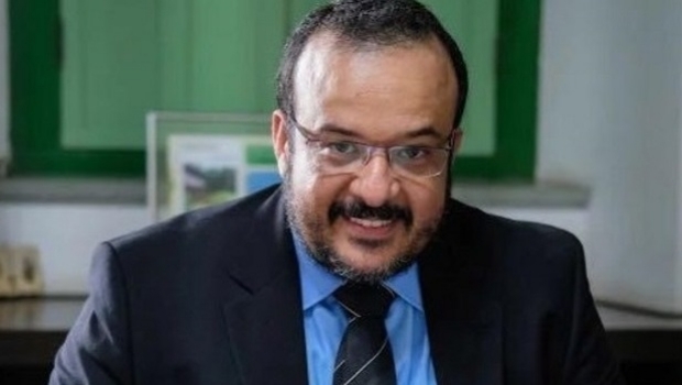 “I’m in favor of casinos independent from resorts so as not to benefit only major hotel chains”