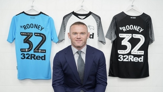 32Red sponsors Wayne Ronney's hiring in UK 2nd division football team