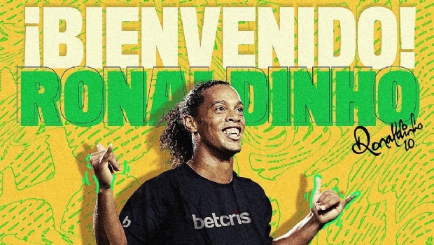 Betcris signs Brazilian football star Ronaldinho for three years