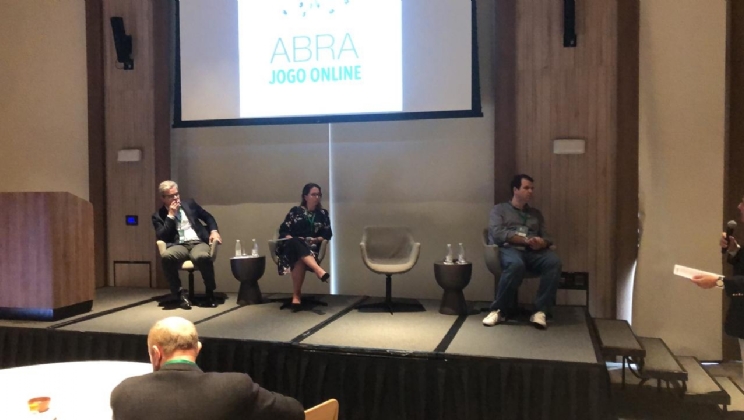 Deputados e especialistas debateram sobre a regulamentação dos jogos online no Brasil